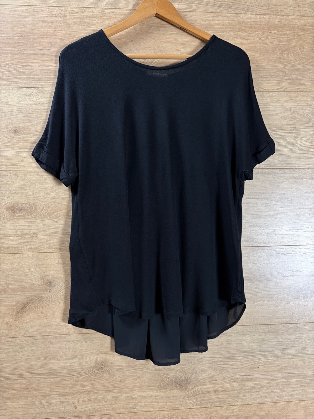 Gilli Black Short Sleeve Chiffon-Back Tunic Top Small